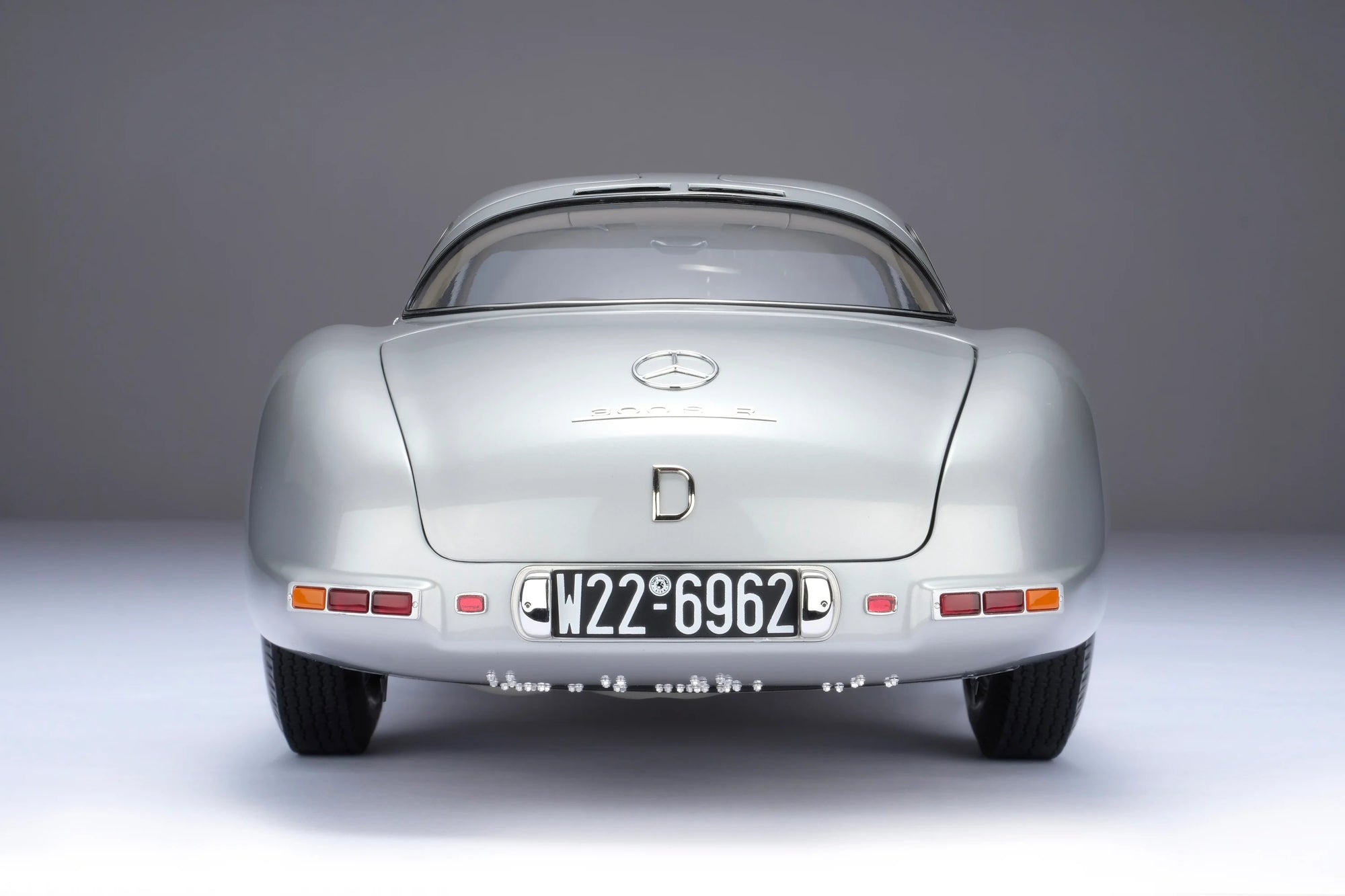 Mercedes-Benz 300 SLR Uhlenhaut Coupe (1955) | Limited Edition